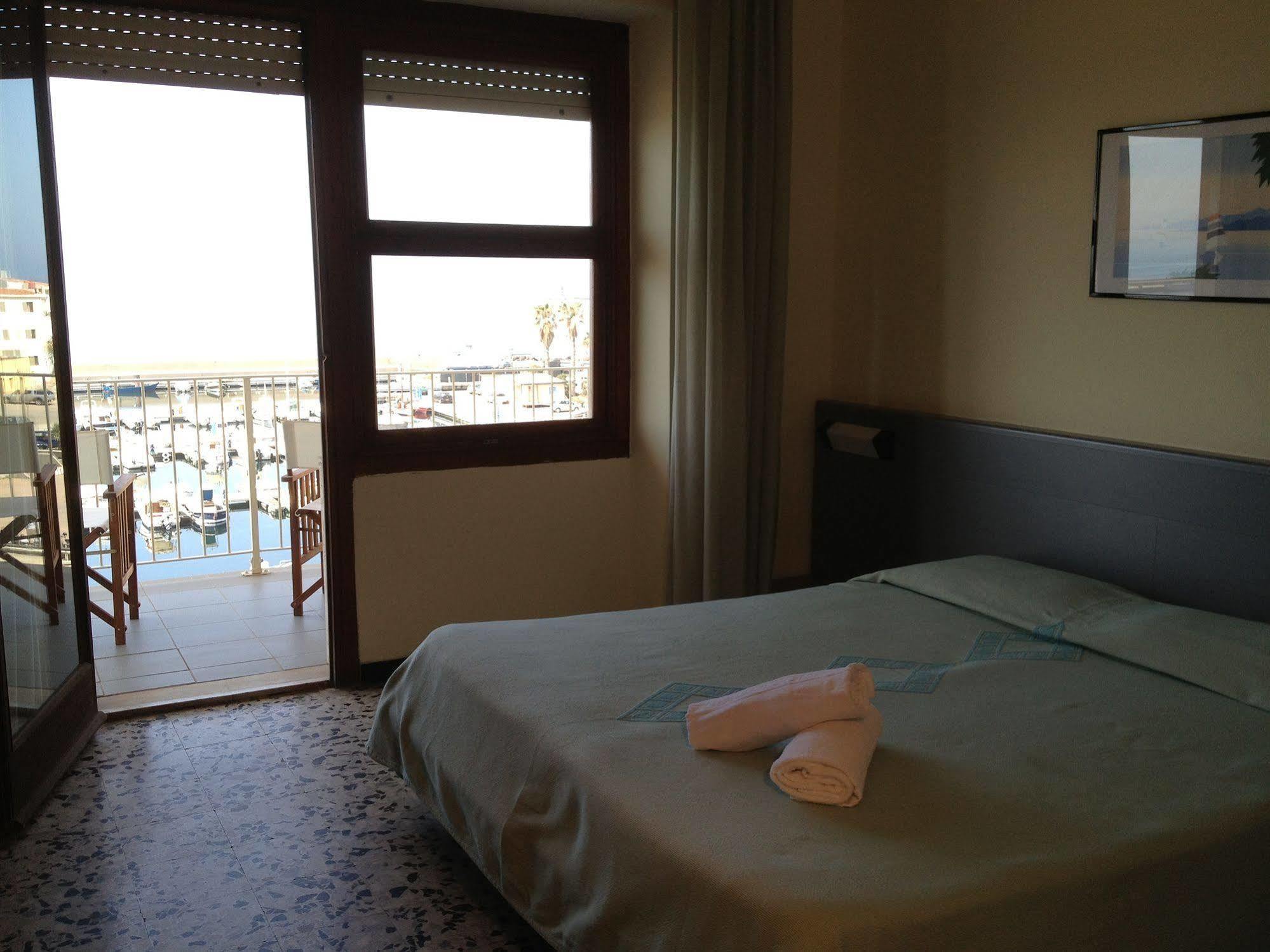 Panorama Hotel Portoscuso Exterior photo
